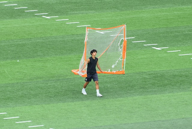 防起脚射门